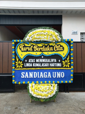 Papan Bunga Duka di Pasa Gadang